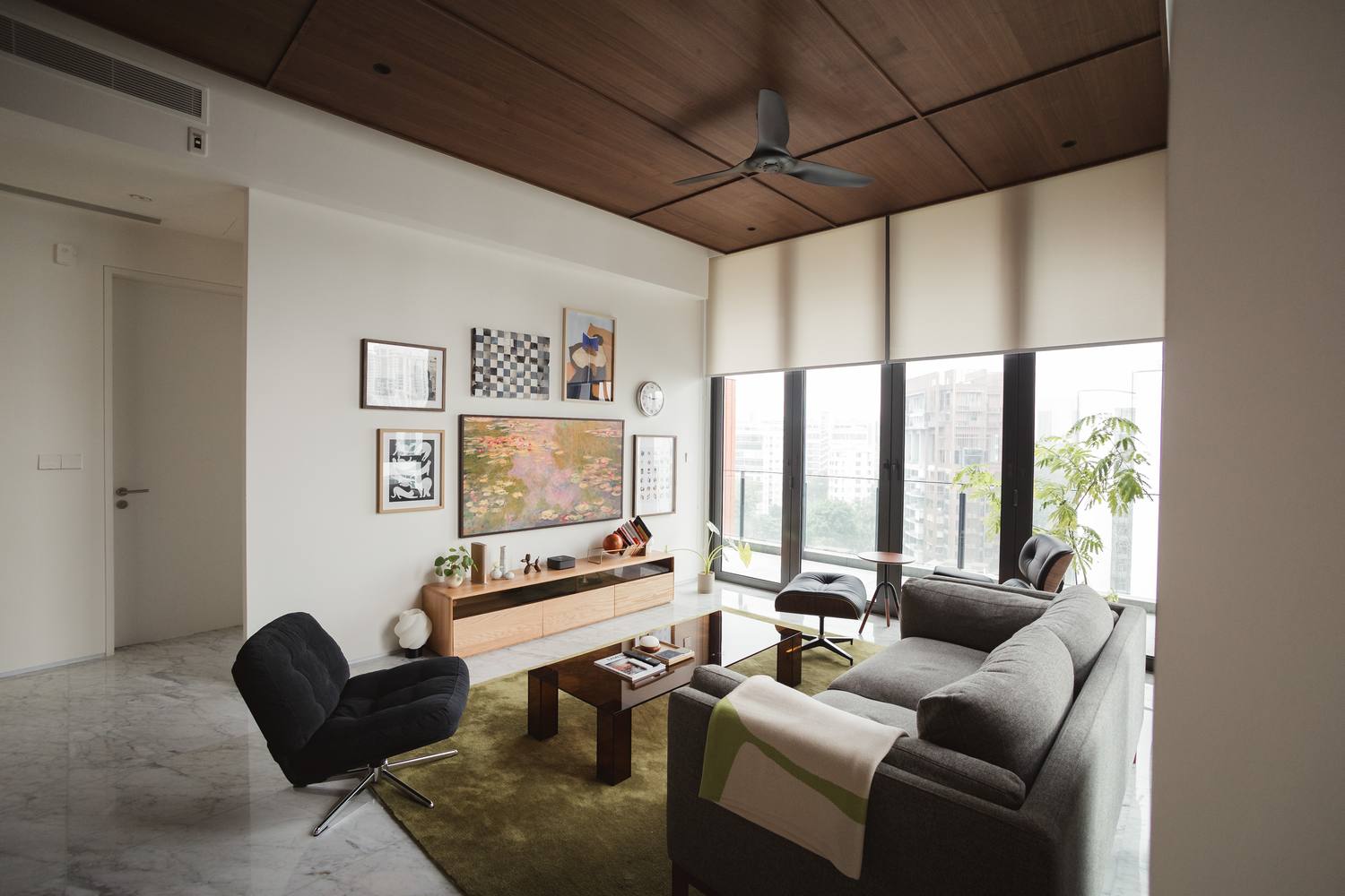 GRITLINE project — living room with wood ceiling and city view